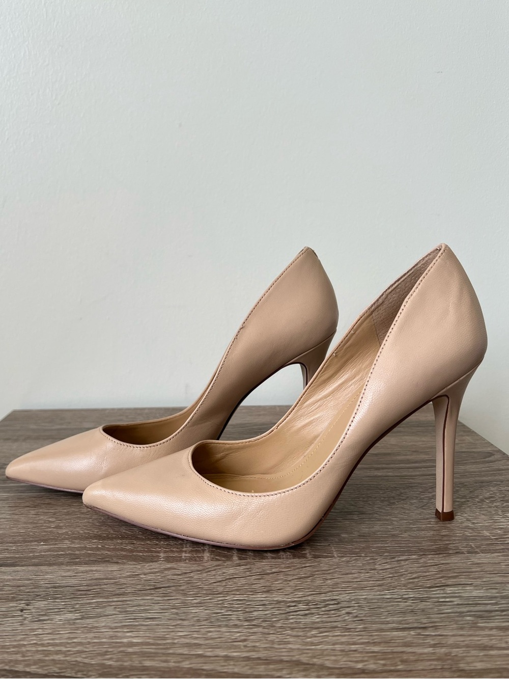 BCBGeneration Nude Beige Cream Heels 8.5